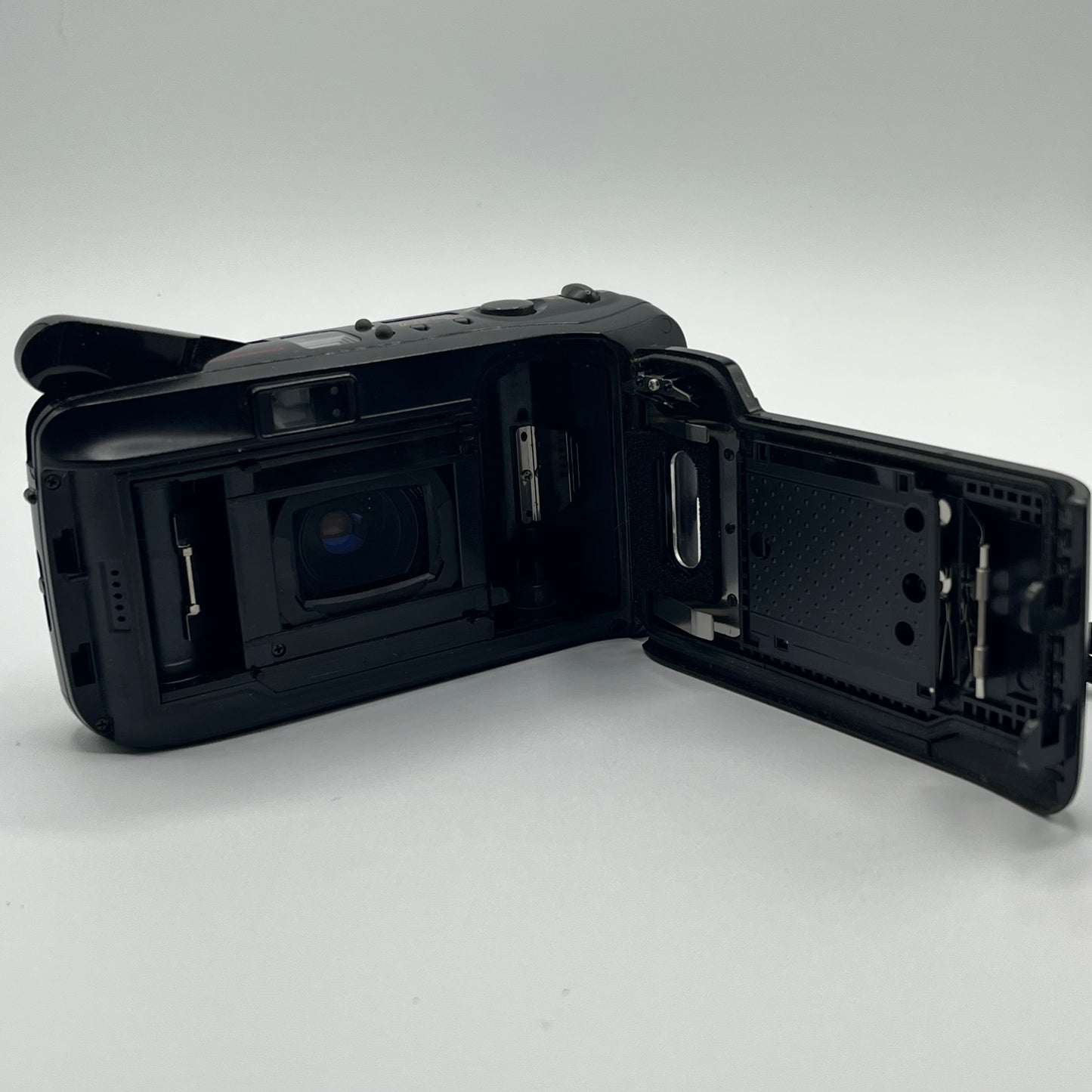 Olympus Infinity Stylus Zoom DLX 35mm Point and Shoot Black Film Camera