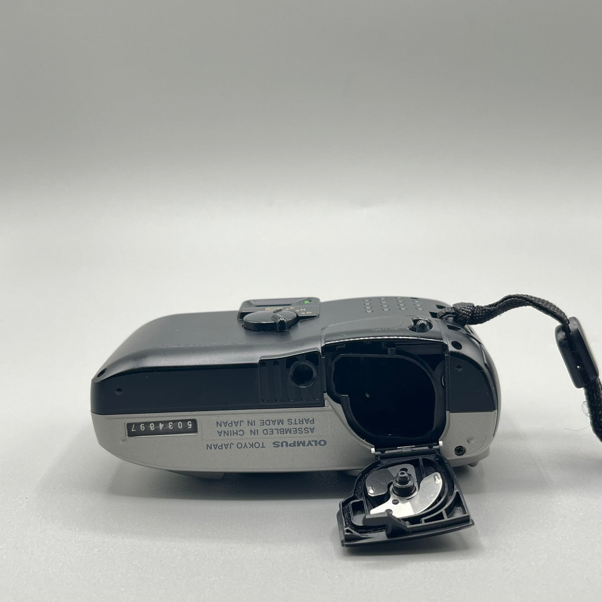 Olympus NewPic AF 200 AF Silver Film Camera
