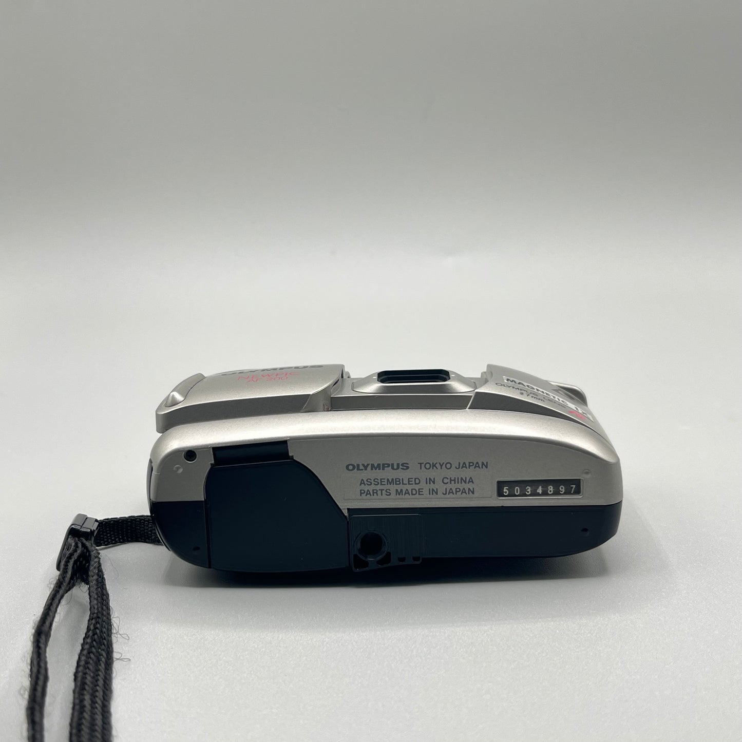 Olympus NewPic AF 200 AF Silver Film Camera