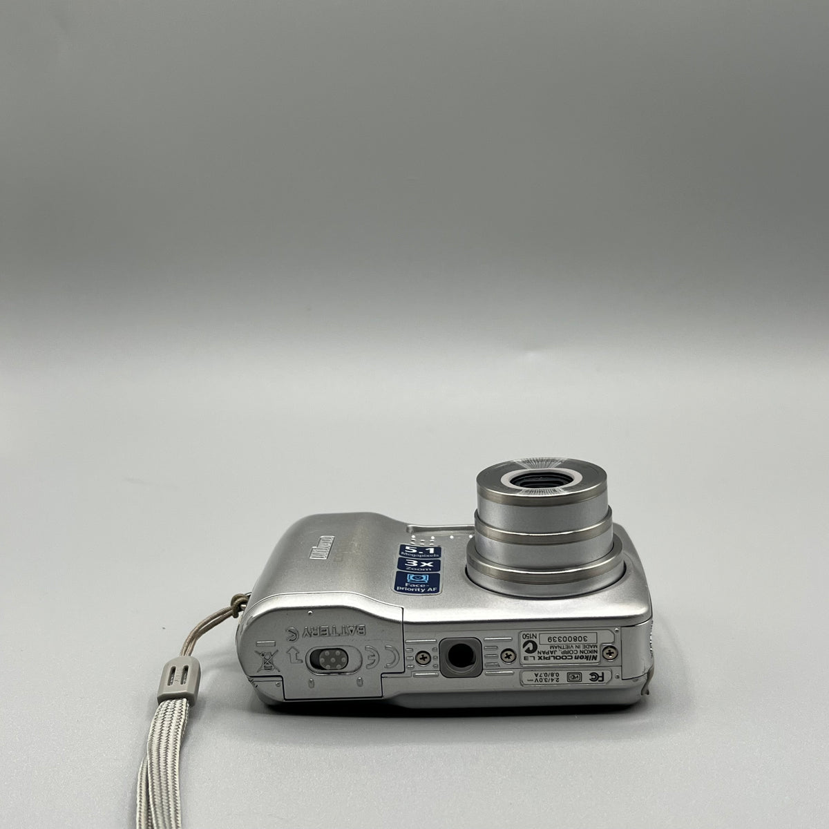 Nikon CoolPix L3 Silver Digital Camera