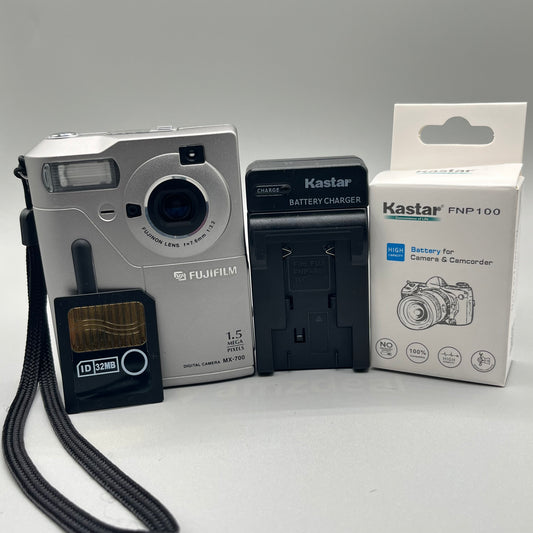 FujiFilm MX-700 Silver Y2K Digital Camera