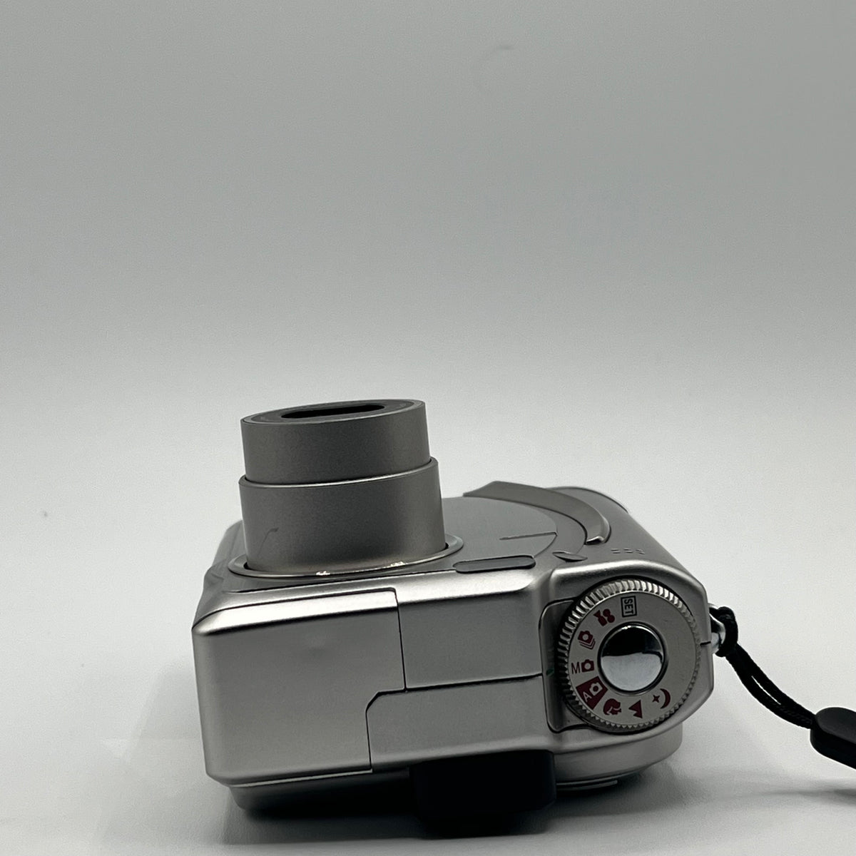 FujiFilm FinePix 4700 Zoom Silver Y2K Digital Camera