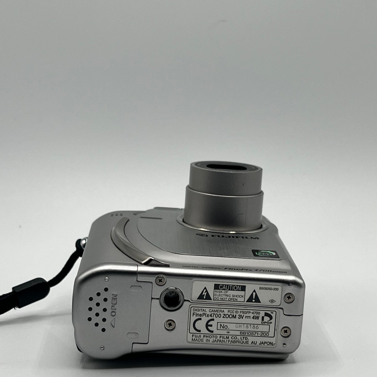 FujiFilm FinePix 4700 Zoom Silver Y2K Digital Camera