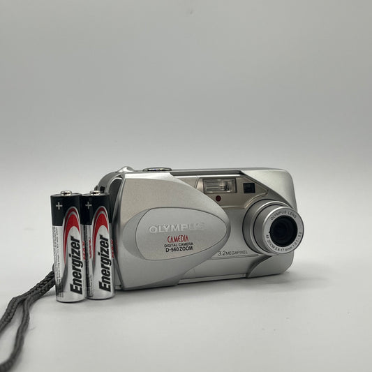 Olympus Camedia D-560 Zoom Silver Digital Camera